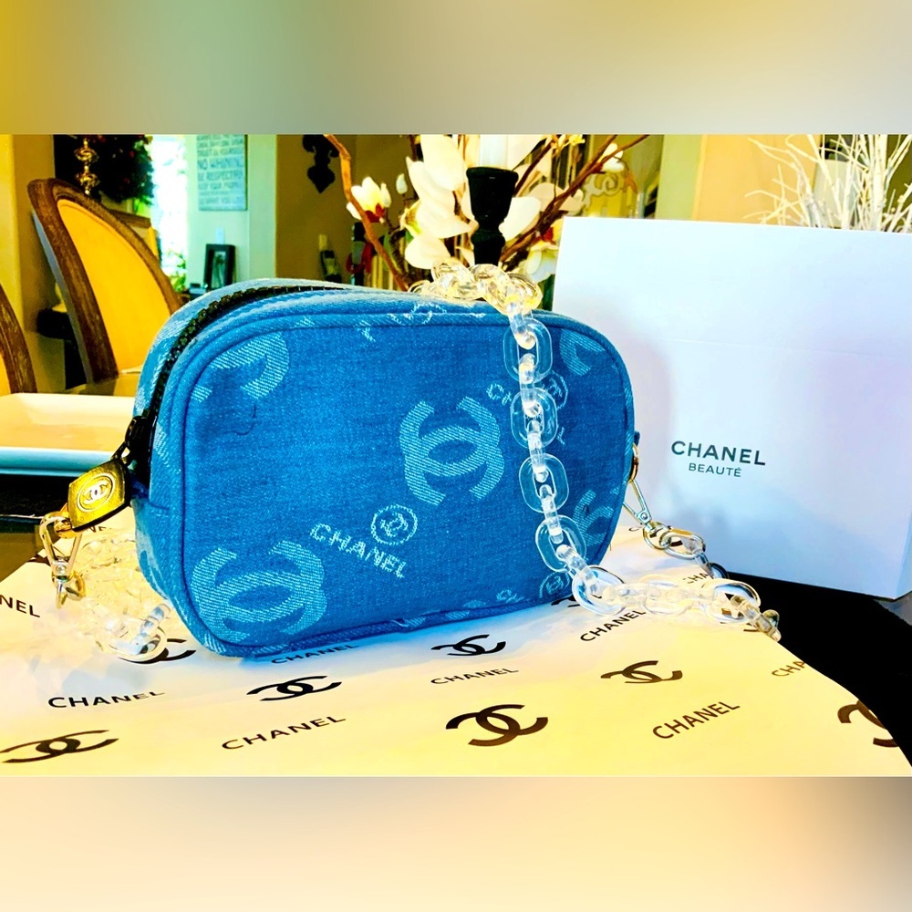 Chanel Denim Cosmetic Clutch All inclusive wrapping paper w/ribbon